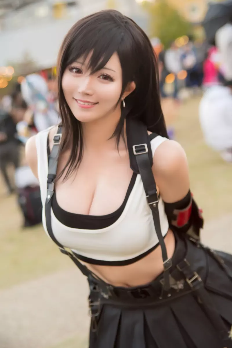 Tifa Cosplay from Final Fantasy VII Remake - 