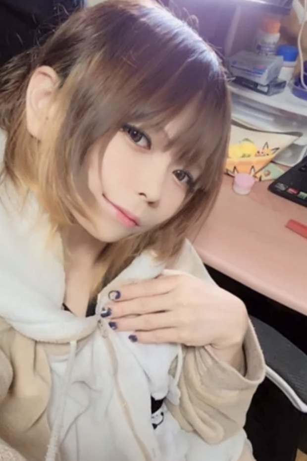 22-Year-Old Beauty Stops at Onsen, Shocks Staff by Revealing True Gender