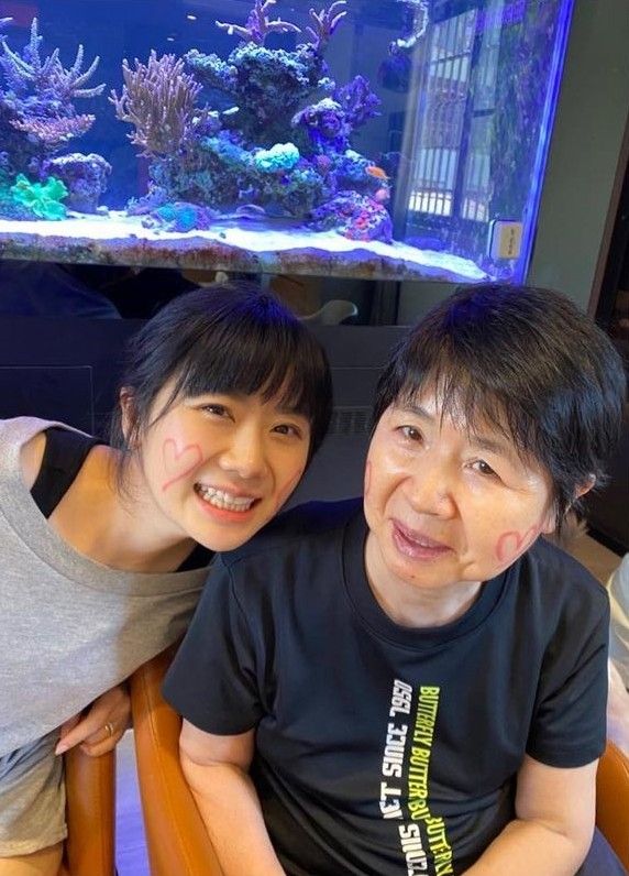 After Divorce, Ai Fukuhara's Mother Refused to Live Together; Former Tensions Resolved, Mother-Daughter Relationship Recovered—Fukuhara Shares Photo of Red Bean Soup, Thanking Her Mother for Teaching Her How to Cook.