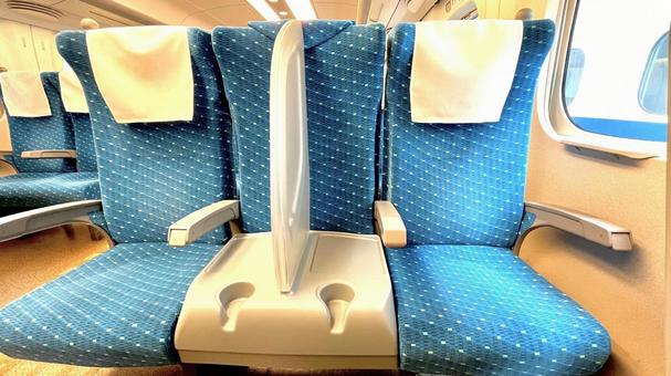 1200 yen can buy an extra 0.5 space! Japan's Shinkansen new seats go online, bidding farewell to awkward strangers