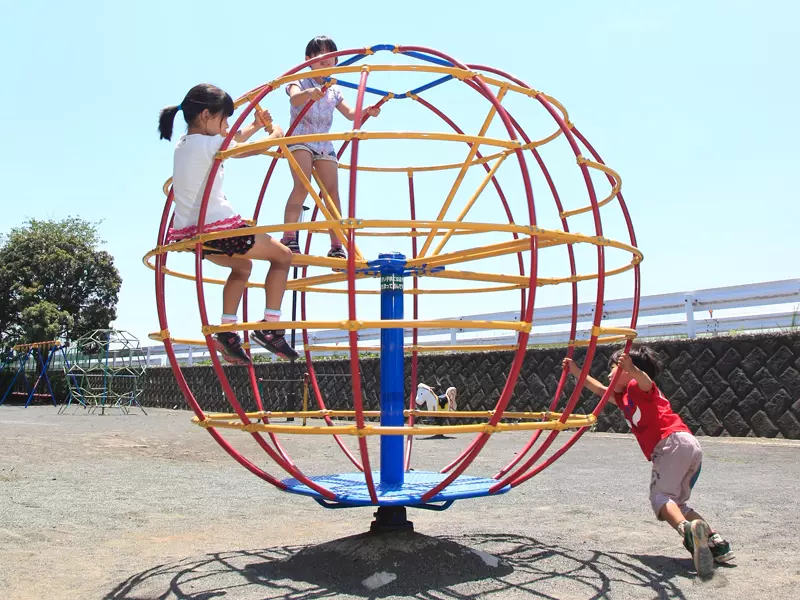 Where has the 'rotating climbing frame' that accompanied the growth of a generation of Japanese people gone? Netizens lament that classic park equipment is slowly disappearing