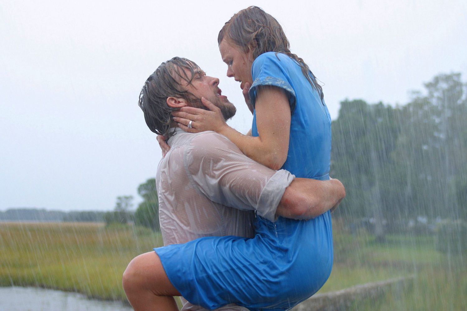 The Notebook celebrates its 20th anniversary! Rachel McAdams is still the 'queen of romantic films', but refuses to be silly and sweet!