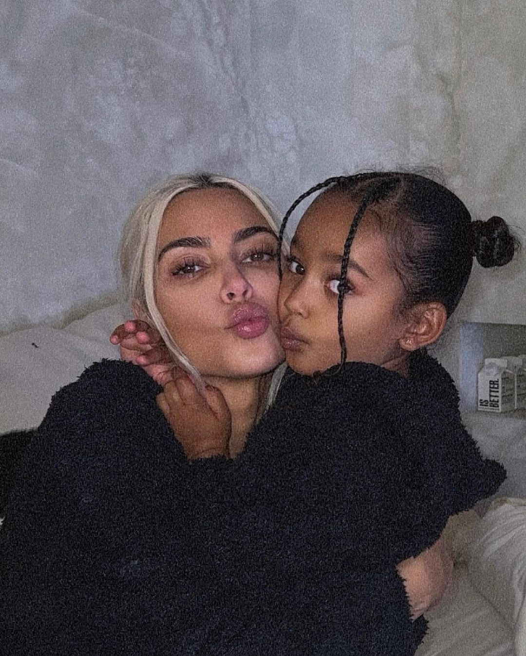 Kim Kardashian's 6-year-old daughter has stunning looks! Netizens exclaim: The future super socialite has been born