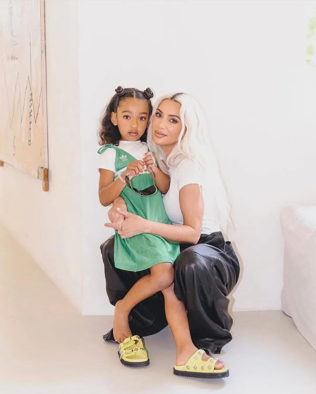 Kim Kardashian's 6-year-old daughter has stunning looks! Netizens exclaim: The future super socialite has been born