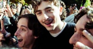 The Timoth é e Chalamet Face Collision Contest is booming in New York! Sweet Tea “appeared to watch the competition, fans were thrilled!