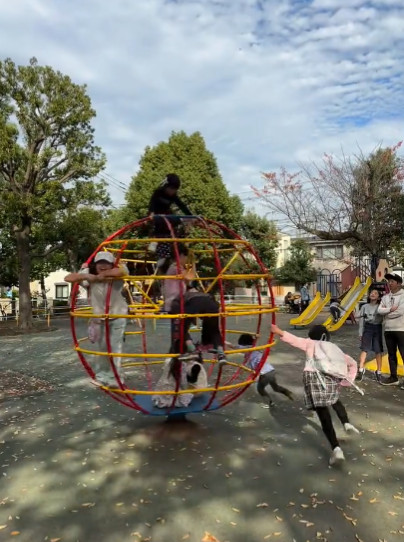 Where has the 'rotating climbing frame' that accompanied the growth of a generation of Japanese people gone? Netizens lament that classic park equipment is slowly disappearing