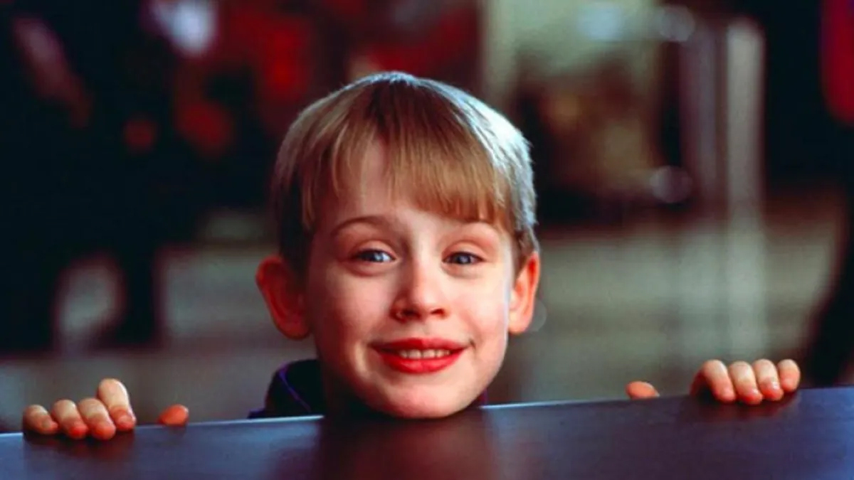 The heartache behind the cute child star in 'Home Alone'! Macaulay Culkin's tragic childhood of being abused by her father