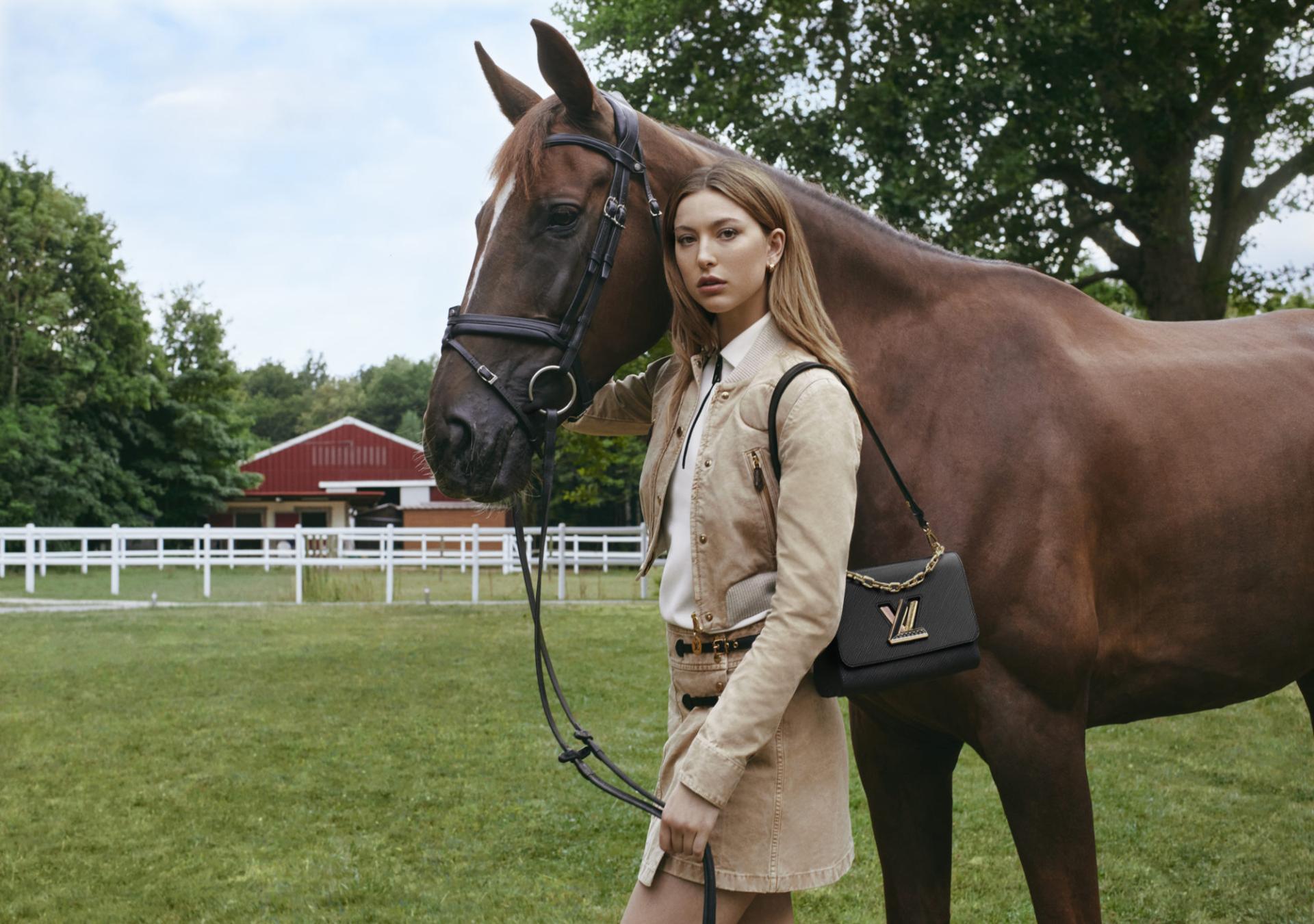 Not ostentatious but full of happiness! Steve Jobs' youngest daughter Eve Jobs gets engaged to Olympic equestrian athlete