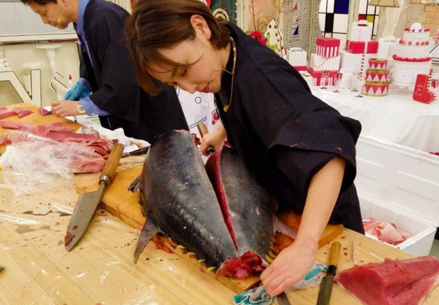 Japanese beauty 'Fish Shop Xishi' resolutely returns home! Inheriting the family business and creating a miracle, business skyrocketed tenfold!