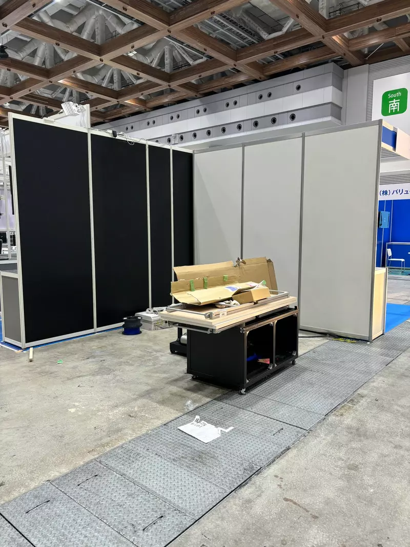 Japanese manufacturer's first exhibition caused a big mistake! Upon arrival, I was shocked to realize that I had to prepare my own stall stall stall, which almost led to my death!