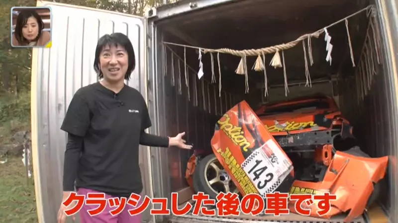 This unknown shrine in Japan enshrines cars that have been smashed into pieces of metal! But the drivers all came to pray for safe driving next year!