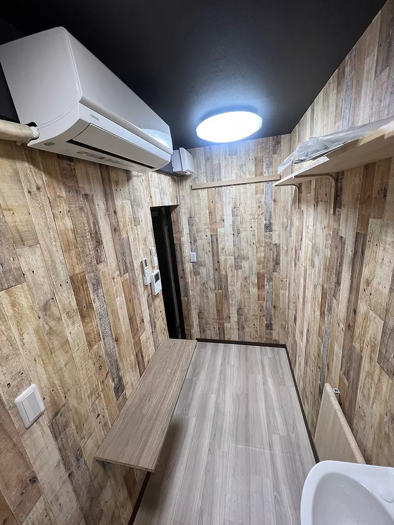 The topic of Tokyo, Japan is a cramped apartment with a rent of less than 2 ping and a asking price of up to 35000 yuan! Netizens roast that prisons are better than this environment!