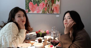 Shiu-ji transforms into a ‘pretty younger sister’ and invites Song Hye-kyo to celebrate her birthday! With an incredibly strong social circle, even Jennie and Kim Soo-hyun have been captivated by her.